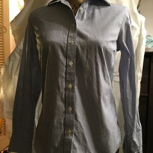 ☘️☘️Lands End Long sleeve classic button down☘️☘️